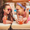 Десять освежающих летних напитков, которые можно приготовить вместе с детьми